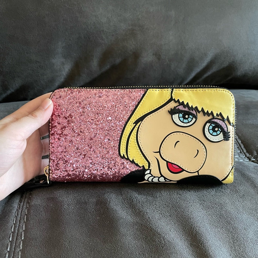 Kate Spade Miss Piggy Wallet LIKE NEW